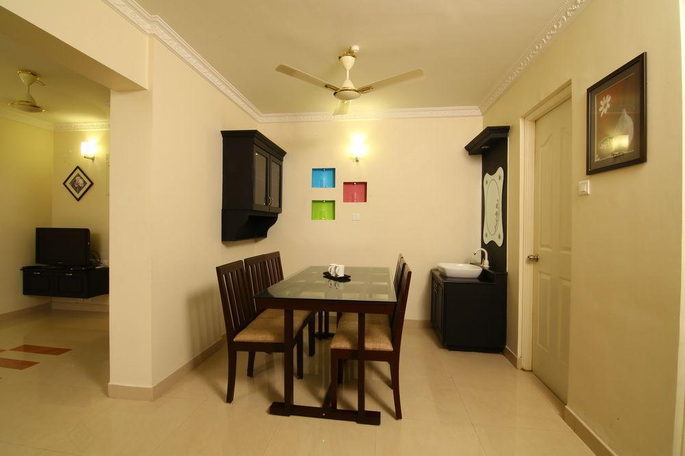 Atlas Airport Hotel Apartment Nedumbassery Exteriör bild