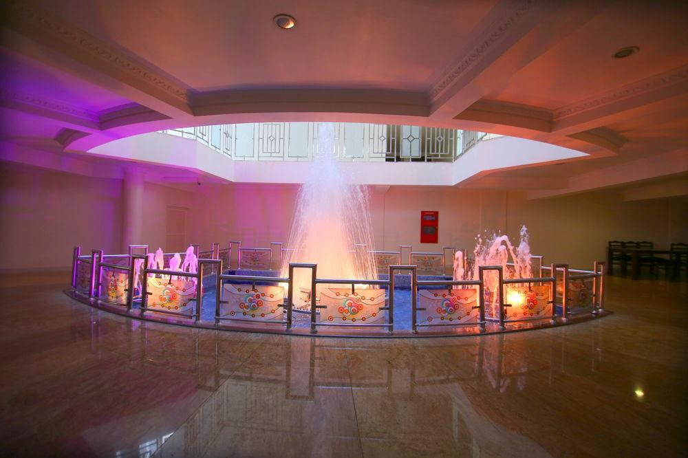 Atlas Airport Hotel Apartment Nedumbassery Exteriör bild