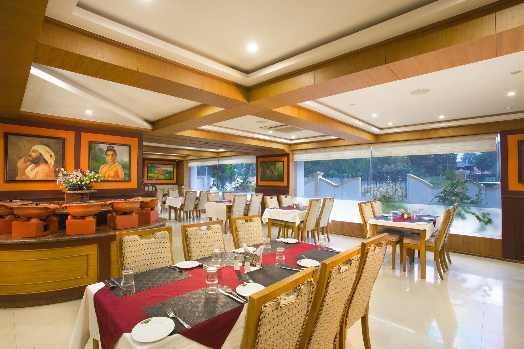 Atlas Airport Hotel Apartment Nedumbassery Exteriör bild