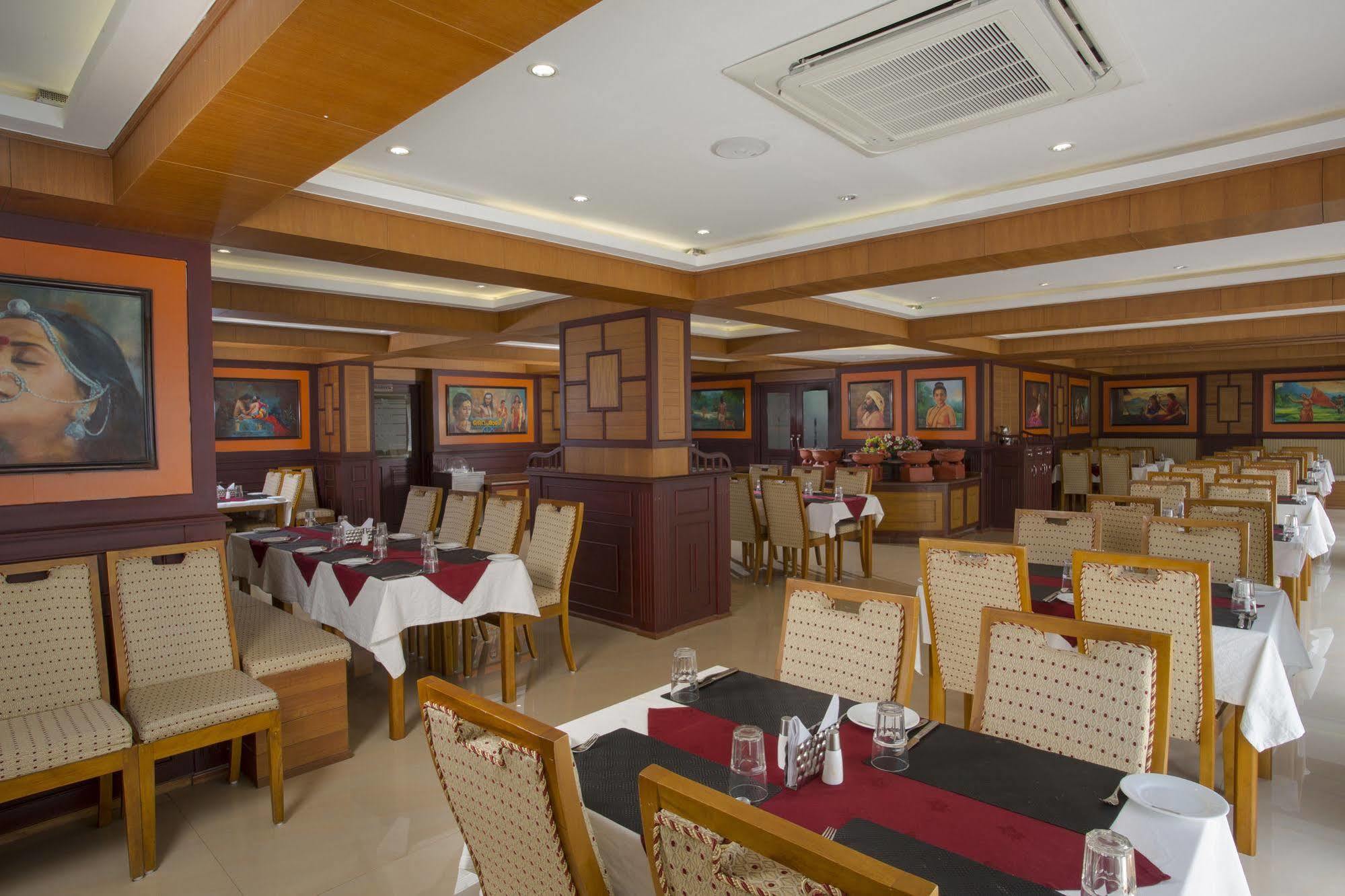 Atlas Airport Hotel Apartment Nedumbassery Exteriör bild