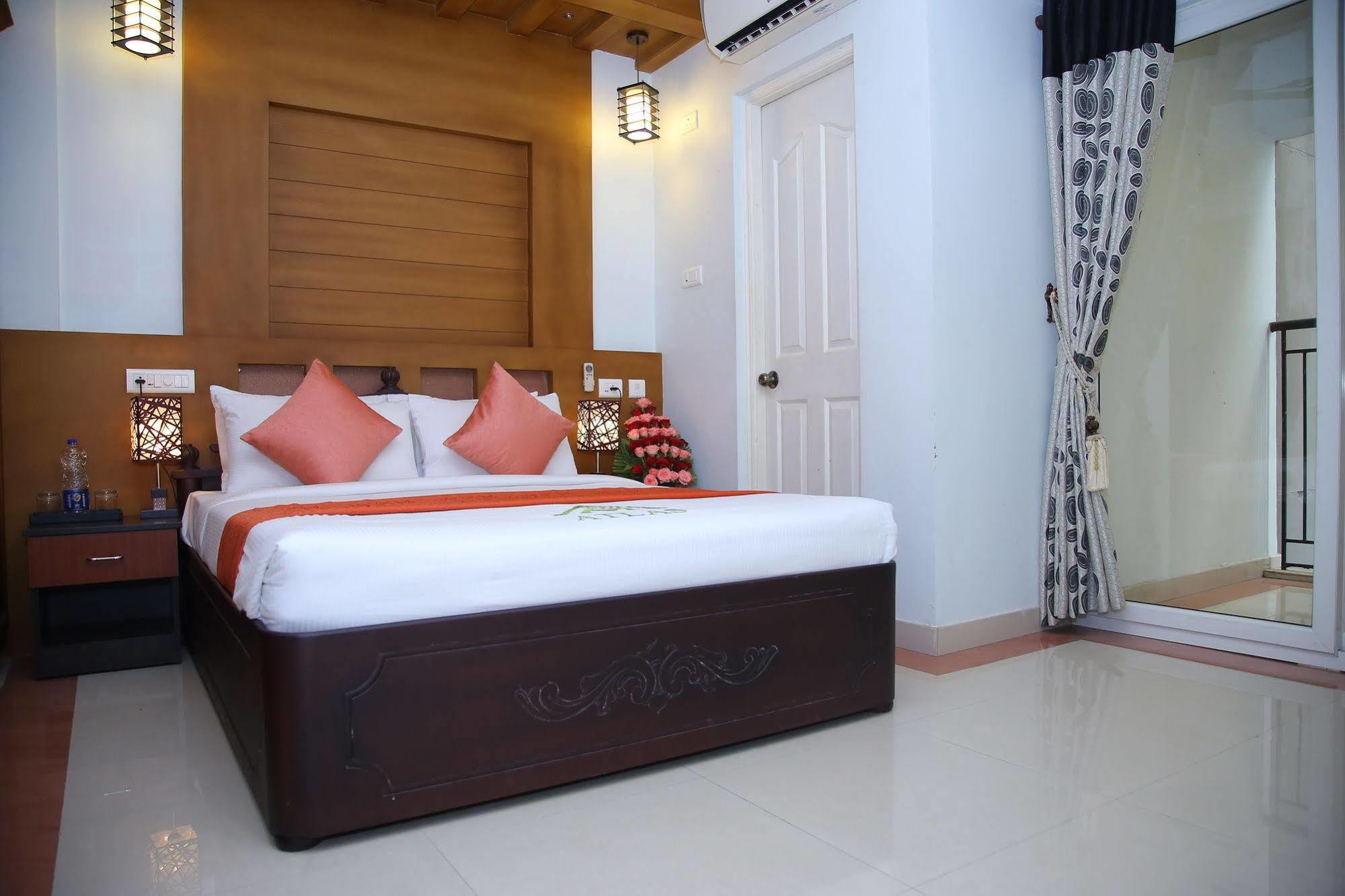 Atlas Airport Hotel Apartment Nedumbassery Exteriör bild