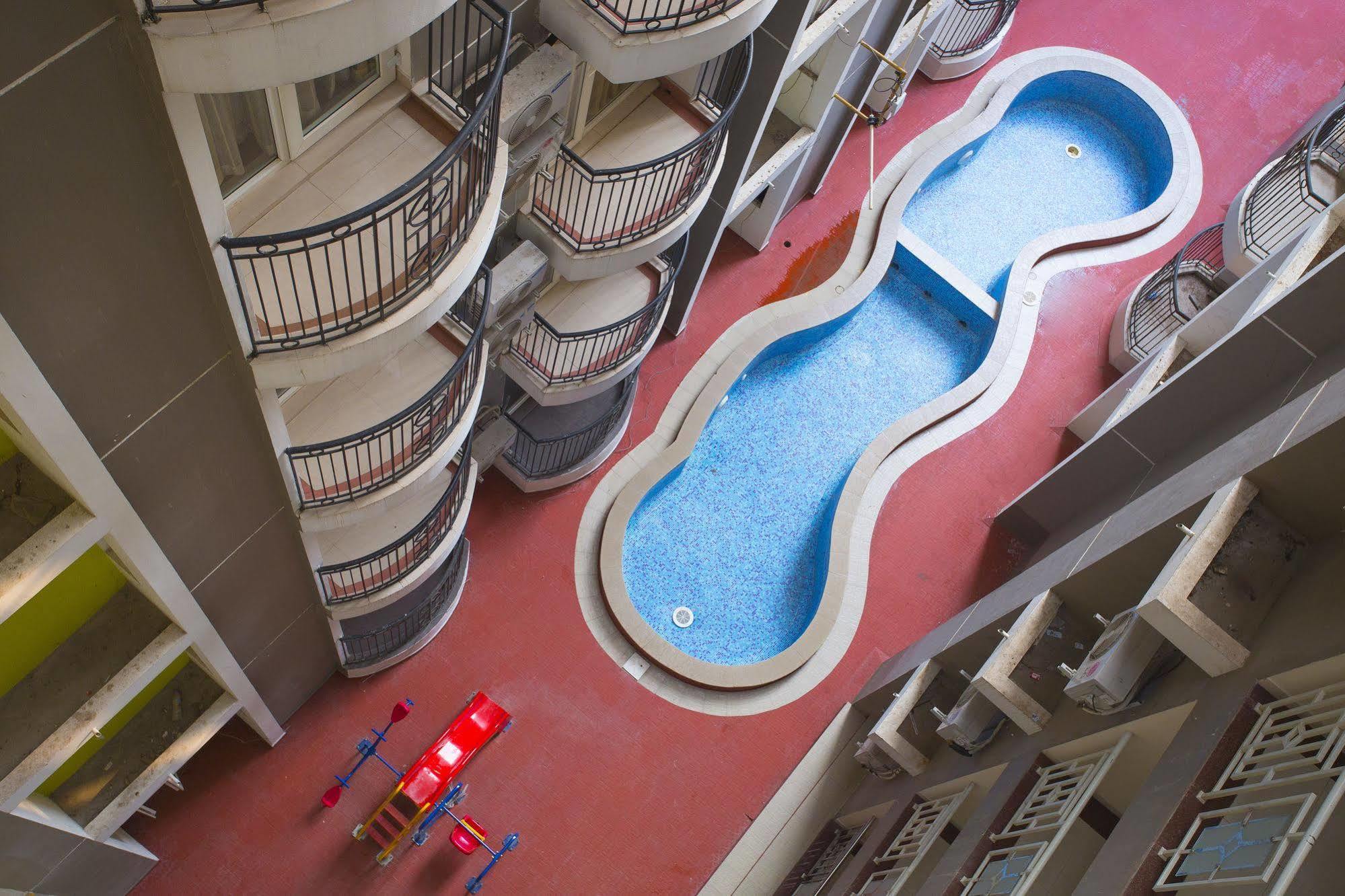 Atlas Airport Hotel Apartment Nedumbassery Exteriör bild