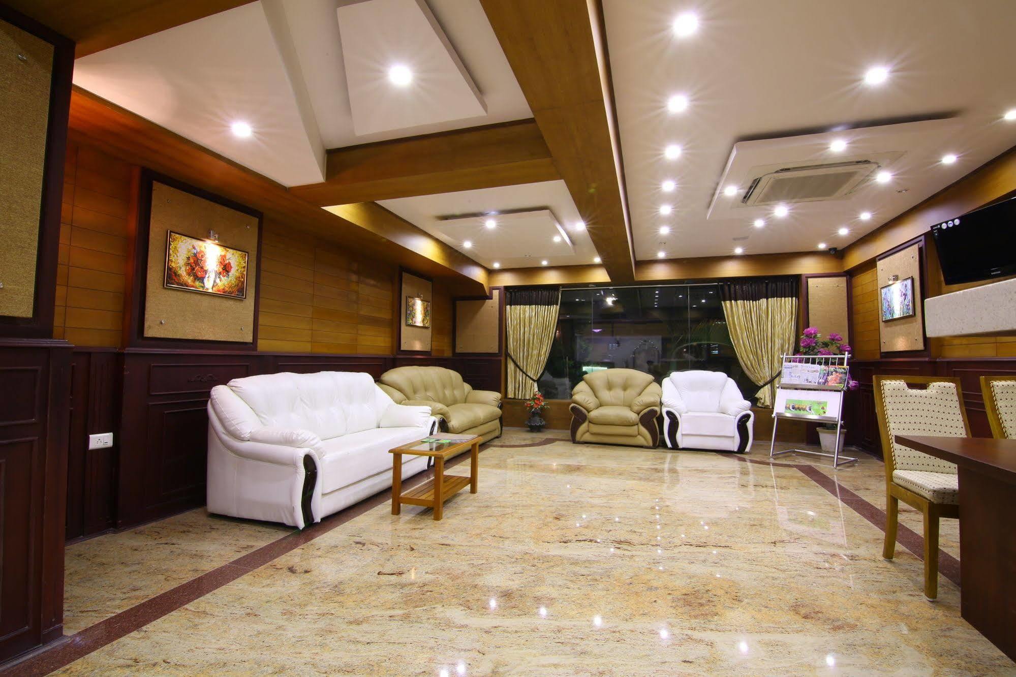 Atlas Airport Hotel Apartment Nedumbassery Exteriör bild